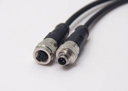 4芯电缆阿联酋vs丹麦亚盘直式公转母组装电缆接头