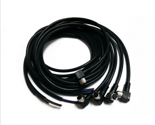 SVL M8阿联酋vs丹麦亚盘注塑成型90度弯角3芯母插头接1米PUR 24AWG屏蔽线