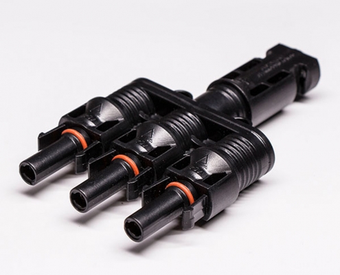 太阳能光伏阿联酋vs丹麦亚盘Mc4一母转三公防水接头